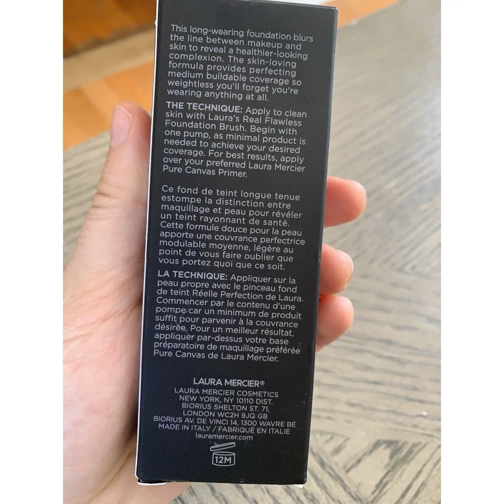 NIB Laura Mercier Real Flawless Weightless Perfecting Foundation - 4W1 Suntan